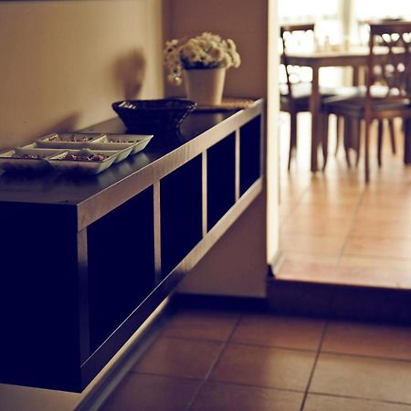 Uestuen Hotel Alsancak Измир Экстерьер фото