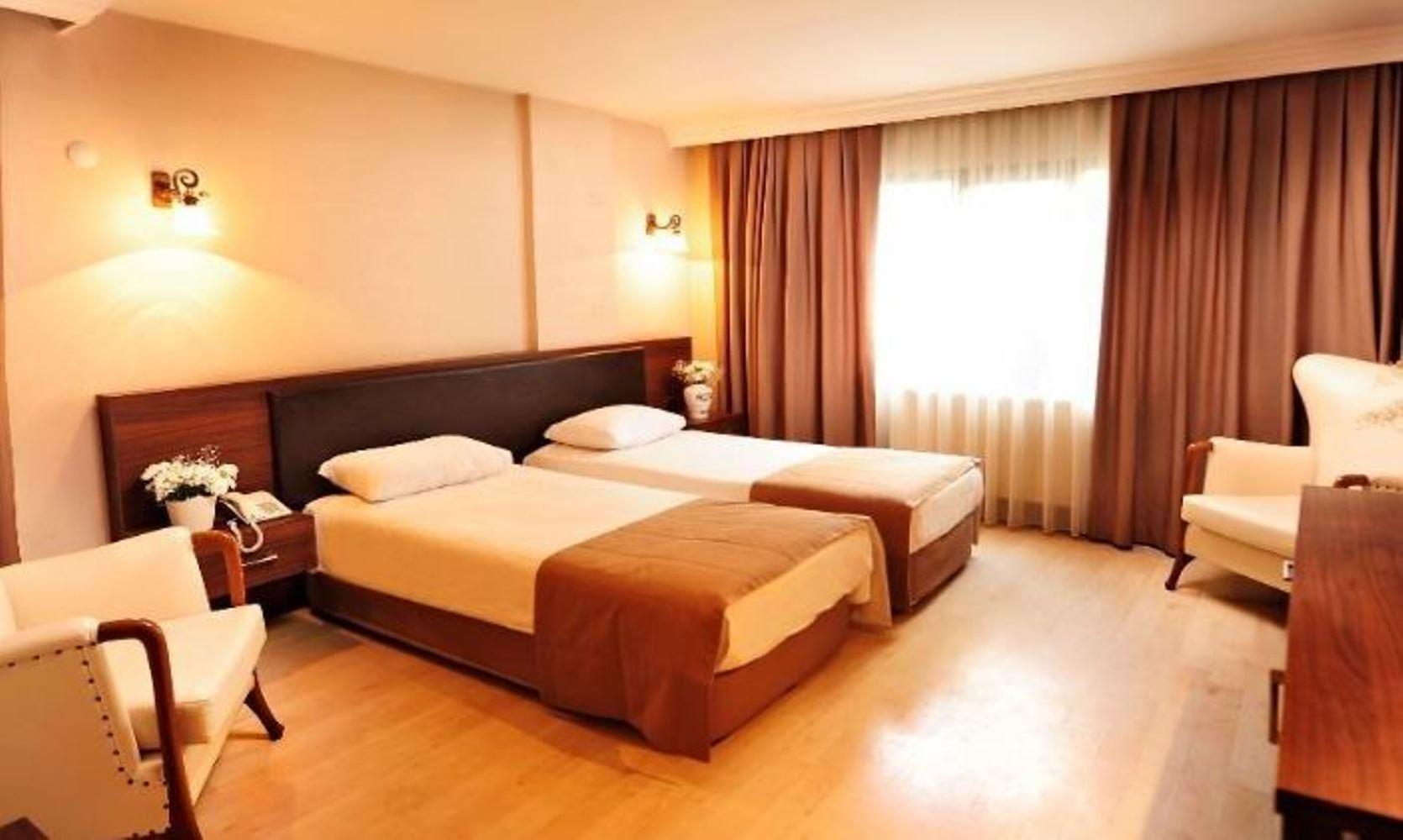 Uestuen Hotel Alsancak Измир Экстерьер фото