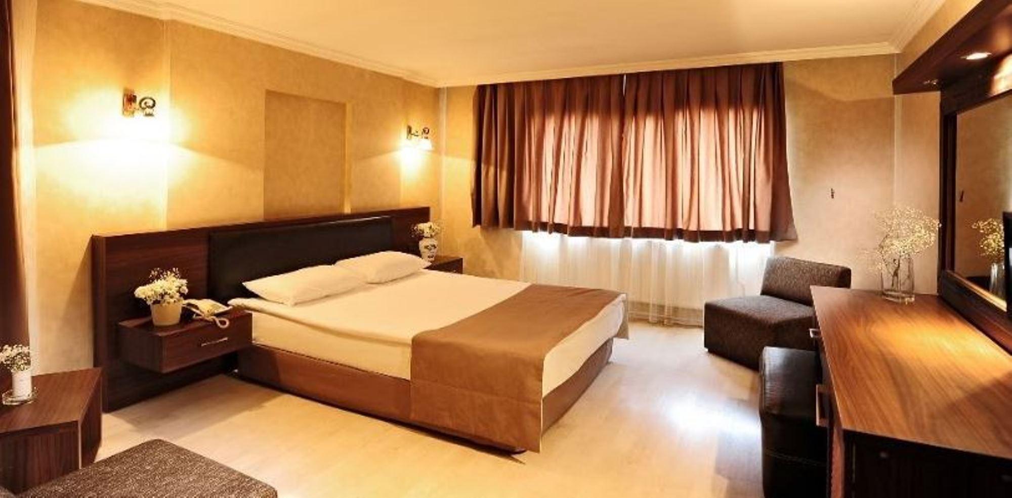 Uestuen Hotel Alsancak Измир Экстерьер фото