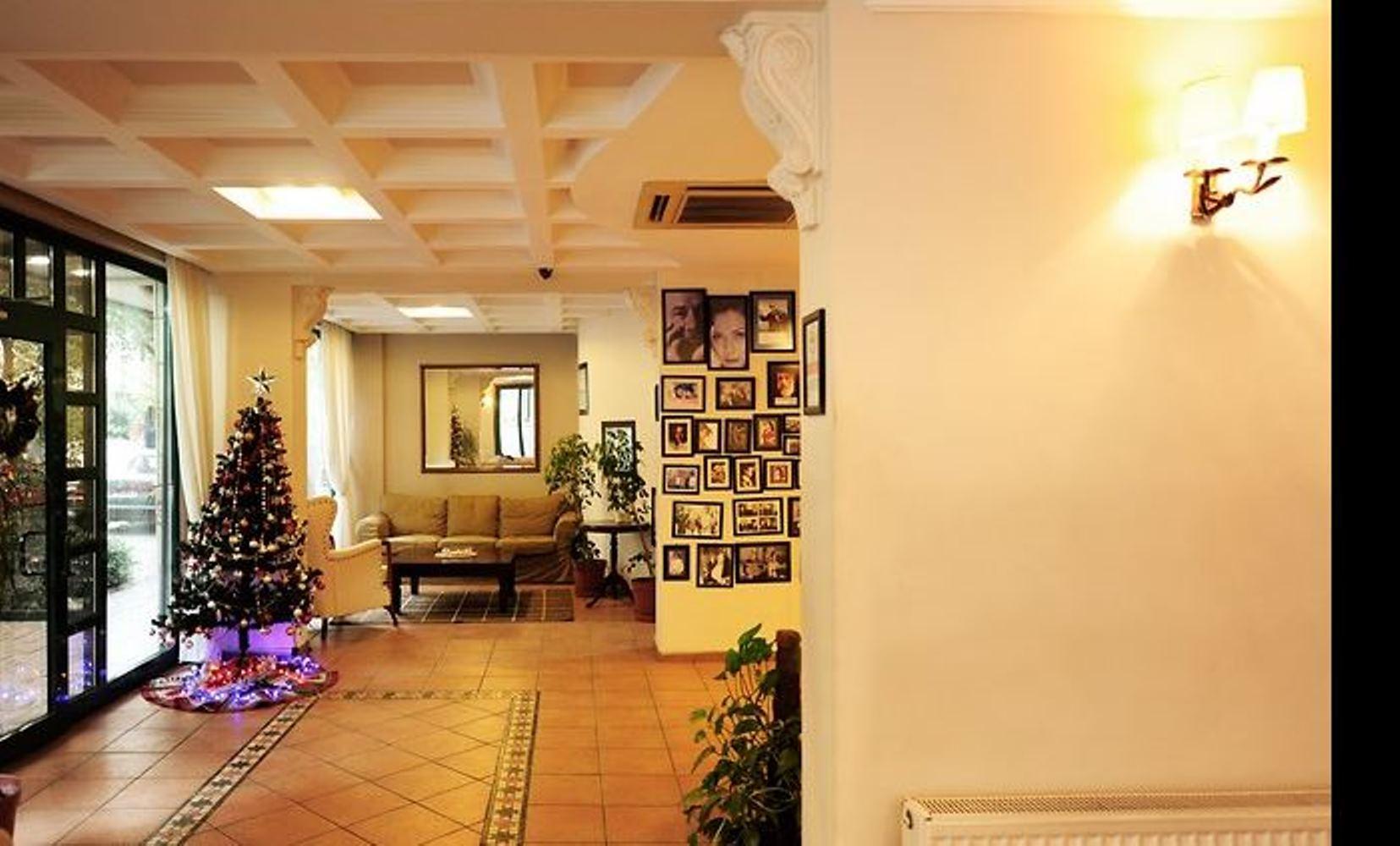 Uestuen Hotel Alsancak Измир Экстерьер фото