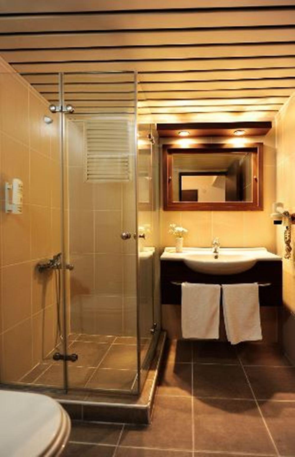 Uestuen Hotel Alsancak Измир Экстерьер фото