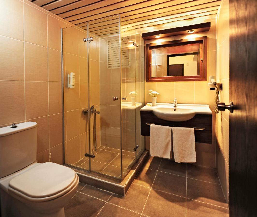 Uestuen Hotel Alsancak Измир Экстерьер фото